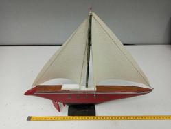 Ahşap El Yapımı Kırmızı Gemi Maketi