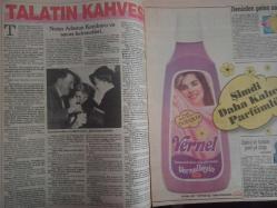 PS Magazin Haftalık Magazin ve Siyasi Aktüalite Dergisi - 13 Ocak 1991 - Sayı:71 - Kayak kıyafetleri - Eski İstanbul meslekleri - ''Burç Seks'' - Kadınların burçlara göre seks özellikleri - Bir Av Macerası!... - Evim Evim Güzel Evim - Mutlu Son - Talatın Kahvesi - Noter Adamın Kamburu ve savaş kehanetleri - Denizden gelen sağlık - Opera ve balede yeni yıl atağı - Eda Doğan - Kartpostallarla eski İstanbul meslekleri - Ciğerci - Bir fincan kahvenin hatırı - Pazarlamacı - Berber - Kömür taşıyıcı - Engin Ardıç - Amora Hardal Reklamı - Halas - Ruhat Biliktan - Kayak Kıyafetleri - Hit Sporting ve Ultimoda - Coşkun Kürk Reklamı - Tesettüre karşı resim sergisi! - Şuh sarışının Uludağ macerası - Süper Sabah Bulmaca - Güneş tutuluyor - Yasemin Boran - Delikli Tuğla yerine evlere izoleli tuğla - Pahalı ama mükemmel - Esin Europcar Reklamı - Johnson's Bebek Sütü Reklamı fotoğraf ve haberi - Tam Takım Dergi