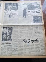 Vatan Gazetesi - 7 Mayıs 1954 - Ahmet Emin Yalman Köşe Yazısı - Bazı İstanbul Milletvekilleri Mazbatalarını Aldılar - Cumhurbaşkanı Celal Bayar Çankaya'da Bakanları Kabul Etti - İşletmeler Bakanı Sıtkı Yırcalı Sınai Kalkınmayı İzahat Etti - Vietnam İmparatoru Bao Dai - Paraguay Merkezi Asilerin Elinde - Fransa Başbakanı Joseph Laniel Güven Oyu Aldı - Boğaz'da Yolcu Sayımı - İlk Petrol Arama Müsaadesi Verildi - Mısır'da Hükümet Darbesi Teşebbüsü - Milli Tesanüt Ve Türk Ocakları - Denizde İsyan Yazan Herman Wouk Yazı Dizisi - Hoş Memo Karikatür - Tarlabaşı Caddesi Asfaltlanıyor - Harry Morrison Geliyor - Bir Erkek Daha Kadın Oldu - En Çok Sevilen İki Artist Alan Ladd Ve Marilyn Monroe -  Jigolo Yazan Daniel Harper Yazı Dizisi - Belgin Doruk Puro Tuvalet Sabunu Kullanıyorum Diyor - General Ali Fuat Cebesoy'un Siyasi Hatıraları Yazı Dizisi - Komünist Çin'ib Dışişleri Bakanı Chou En Lai - Mao Tse Tung - 1956 Gençler Futbol Şampiyonası - Avrupa Bisiklet Turu -Vücudunda En Çok Dövme Olan Adam