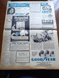 Vatan Gazetesi - 7 Mayıs 1954 - Ahmet Emin Yalman Köşe Yazısı - Bazı İstanbul Milletvekilleri Mazbatalarını Aldılar - Cumhurbaşkanı Celal Bayar Çankaya'da Bakanları Kabul Etti - İşletmeler Bakanı Sıtkı Yırcalı Sınai Kalkınmayı İzahat Etti - Vietnam İmparatoru Bao Dai - Paraguay Merkezi Asilerin Elinde - Fransa Başbakanı Joseph Laniel Güven Oyu Aldı - Boğaz'da Yolcu Sayımı - İlk Petrol Arama Müsaadesi Verildi - Mısır'da Hükümet Darbesi Teşebbüsü - Milli Tesanüt Ve Türk Ocakları - Denizde İsyan Yazan Herman Wouk Yazı Dizisi - Hoş Memo Karikatür - Tarlabaşı Caddesi Asfaltlanıyor - Harry Morrison Geliyor - Bir Erkek Daha Kadın Oldu - En Çok Sevilen İki Artist Alan Ladd Ve Marilyn Monroe -  Jigolo Yazan Daniel Harper Yazı Dizisi - Belgin Doruk Puro Tuvalet Sabunu Kullanıyorum Diyor - General Ali Fuat Cebesoy'un Siyasi Hatıraları Yazı Dizisi - Komünist Çin'ib Dışişleri Bakanı Chou En Lai - Mao Tse Tung - 1956 Gençler Futbol Şampiyonası - Avrupa Bisiklet Turu -Vücudunda En Çok Dövme Olan Adam