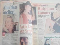PS Magazin Haftalık Magazin ve Siyasi Aktüalite Dergisi - 2 Şubat 1992 - Türkiye'ye aşığım - İlker Sarıer - Moda olmanın incelikleri - Ümit Çeliker - Ahu Tuğba'dan inciler! - Serpil Çakmaklı - Hülya Avşar'ın kumarı - Geçmiş olsun Cem Özer kardeş! - Komando Birol Diken'in acılı günleri - Kirsty Roper - Orhan Vural - Aykut Işıklar - Her eve bir Japon masöz - Sibel Barış - Gülşen'in rüyası! - Şehnaz geliyor - Fulden Uras - Seyhan Soylu - Tanju Okan - Seyyal Taner - Sabrina evleniyor - Bu yaz ne giyeceğiz! - Teme Özolak - Ahu Tuğba nasıl meşhur oldu? - Şirin Dürüst - Elif Dürüst - Liza Tanova - Meltem Özsoy - Zehra Türeli - Arzü Türen - Banu Kayarlar - Sevgi Candan - Nilgün Esinli - Aylin Okday - Müge Yamaçlıoğlu - Elif Karalı - Yerli Madonna Ayşegül Aldinç - Adnan Menderes - Ayşegül Yıldız'ın mutluluğu - Buz Gibi - Naomi Campbell - Kerim Evren -  Hostes Meltem Berent, jet hızıyla yükseliyor - 2000'li yılların mucize ilacı E Vitamini - Teoman Orberk - Yasemin Boran - Tam Takım Dergi