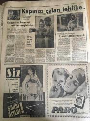 HÜRRİYET GAZETESİ 11 EYLÜL 1966 YIL :19 SAYI :6598---Rumlar ,İki Türk Gencini Sebepsiz Yere Öldürdü ---Mildenberger ,Clay a 12. Raundda Pes dedi ---Milli Eğitim Bakanına Göre Hiçbir Lise Mezunu Açıkta Kalmayacak ---Küçük Erkmen lerin  sünnetinde eski DP .liler  bir araya  geldiler ---Süleyman Demirel İzmir de Felekten bir gece çaldı ---Belediye Reisi imar müdürünün  kapısına kilit vurdu ---Petrol hattı  bir anonim  şirketi  devredilecek ---Batı Trakya ya gidecek 35 öğretmene  vize  verilmedi --Kapınızı çalan tehlike --Sevimli Prenses Süreyya ,İran Vatandaşlığından Çıkartılıyor ---Sir Winston Churchill kadınlara çok düşkünmüş ---Fenerbahçe A.Ordu 'yu güç yendi : 2-1 ---Göztepe-Bologna bugün İzmir de karşılaşıyorlar ---Feriköy Altay ı 1-0 yendi --G.Birliği ile Ank.Gücü yenişemediler  :1-1--Eskişehir :2 Karşıyaka :2 --PTT:2 İ.Spor :0---Petrol hattı bir anonim  şirkete devredilecek --Hürriyet Gazetesi Yazı İşleri Müdürlüğüne  Ben Sahte Kaymakam Değilim Tahliyem de Normaldir --