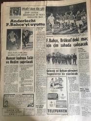 HÜRRİYET GAZETESİ  10 EYLÜL 1965 YIL :18 SAYI :6237--Kardeş Pakistan a yardım Ankara da ele alındı --Pakistan ,Hindistan 'nın  sanayi bölgelerine paraşütçüler indirdi ---Madanoğlu Gönüllülere Teşekkür Edecek ---Petrol grevi yapılmıyor --313 bin  lira kazanan  Şeriman futbol için ne zevksiz  şey dedi ---Vergilerin  açıklanması  tenkit edildi ---İzmir in  kurtuluşunun 43. yıldönümünü  dün kutlandı --Genç ve güzel karısını  lüks Rolls -Royce  otosu  ile turistlere  kiralıyor ---Fatih Camiinin  medreseleri altında 25 dükkan yapılacak ---Müslüman kardeşler geçen ay başkan Nasır ı öldürecekti --Hyde Park ta aşk başkadır ---Anderlecht Fenerbahçe yi uyuttu--Fenerbahçe ,Brüksel de ki maç için çim sahada çalışacak --Namzet kadroya Talat ve Nedim çağırılacak ---Gelecek yıl bakan güreşleri Yugoslavya da  yapılacak --Sabırsız  şoförün başı  dertte ---Foto -Radar cihazı Ankara -İstanbul yolunda süratli  giden vasıtaların resmini çekecek ---Evet Tam 40 yaşındayım --CHP 42 Yaşında ----