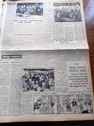 Vatan Gazetesi - 30 Temmuz 1956 - Süveyş Ve Kıbrıs Yazan Ahmet Emin Yalman - CHP Genel Sekreteri Kasım Gülek Samsun'da İç Ve Dış Meselelere Dair Konuştu - Batı Trakya Türklerinin Acıklı Durumu Memlekete Ve Dünyaya Duyurulmalıdır - Pakistan Cumhurreisi İskender Mirza Ve Cumhurreisi Celal Bayar Yeşilköy Hava Alanında Milli Marşları Dinlerken - Süveyş'e Dair Üçlü Görüşme Başladı - Türkiye Köylü Parti'li Bir Hatip İşbirliği Aleyhinde - Andrea Doria Transatlantiği Niçin Battı - Çocuk Felcinden Korunma İçin Tavsiye - Suçlu Yazan Orhan Kemal Yazı Dizisi - İskenderun'da Petrol Damarları Bulundu - Geçmişte Bugün Prens Bismark'ın Ölümü Yazan Feridun Fazıl Tülbentçi Yazı Dizisi - Televizyon İçin Yapılan The Wizard Öz Filmi 322.000 Sterline Satıldı - General Ali Fuat Cebesoy'un Siyasi Hatıraları Yazı Dizisi - Cimcimeler Çizgi Roman Charles Schulz - Ella Sinders Çizgi Roman Fred Fox - Meşhur Alman Bestecisi Robert Schumann Anıldı - Bestekar Ve Orkestra Şefi İgor Stravinsky Şehrimize Geldi