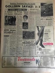 HÜRRİYET GAZETESİ 29 EKİM 1967 YIL :20 SAYI :7006--Cumhuriyet Bayramını Kutluyoruz --Kırk dört yıl oldu --Pakistan Devlet Başkanı Nazik Bir Ev Sahibi İdi ---Batı Trakya da Türk kızları zorla hemşire yapılıyor --Kocam öldürülmedi intihar etti ---Türkiye Güzeli Haciz Memurunun Baskınına Uğradı ---Türkiye de 200 bin  kadın  doğum kontrolüne uydu ---William Holden Sekiz ay  hapse mahkum  oldu ---40 Yaşından sonra erkek --Mustafa Sağyaşar :Dinleyicilerin sabırsızlıkla beklediği --Gollerin savaşı :3-2 --Fenerbahçe -G.Birliği, Galatasaray - Eskişehir --PTT:1 Altınordu :1 --Göztepe ,Şekersporu farklı mağlup etti : 4-1--Finlandiya yı 3-2 yenebildik -- Prusya lı 130 genç Ege de eşek ve deve sefası  yapıyor --Eyüp Han dün İzmir e gitti ve Ankara ya döndü ---H.İşcan Eyüp planının değiştirilmesini  istemiyor --Bir demokrat senatöre  göre Başkanlık seçiminde  Johnson un  adaylığı tehlikede --