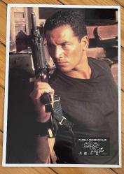 Efemera - BARB WIRE - BANA BEBEK DEME * TEMUERA MORRISON * PAMELA ANDERSON * 1996 * LOBİ KARTI * 21 x 30 CM - kitantik - kitaLog