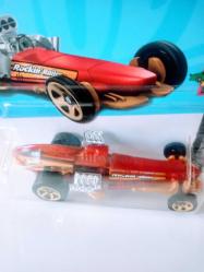 Hot Wheels Rockin Railer Yarış Arabası