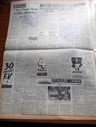 Vatan Gazetesi - 12 Haziran 1954 - Türk Pakistan Anlaşması Dün Mecliste İttifakla Kabul Edildi - Adnan Menderes İle Pakistan Başbakanı Muhammed Ali'nin Demeçleri - Ailesini Katleden Hikmet Küçük Duruşmada Beni Asınız Diye Bağırdı - Birleşik Amerika Dışişleri Bakanı John Foster Dulles Çin Hindinde Amerika'nın Harbe Girme Şartlarını Bildirdi - Sultanahmet Cezaevi Karşısında Bitli Ekmek Yapan Fırın Kapatılıyor - Dünya Kupası Maçları 14 Haziran'da Başlıyor - Denizde İsyan Yazan Herman Wouk Yazı Dizisi - Denizcilik Ve Kabotaj Bayramı Hazırlıkları - Arap Memleketleri İle İsrail'e İhtar - Altemur Kılıç - Hoş Memo Karikatür - Fransa'da En Çok Okunan Gazete France Soir - General Ali Fuat Cebesoy'un Siyasi Hatıraları - Okuyucu Fikir Ve Şikayetleri Dinleyen Ve Derleyen Ahmet Refik Noyan - Cumhurbaşkanı Celal Bayar'ın Güreşçileri Tebriki - Adana Demirspor Almanya'ya Gidiyor - İstanbul Atletizm Bayramı Bugün Başlıyor - Meşhur Yüzücü Kadas Mağlup Oldu - 19 Mayıs Stadında Gece Maçları Yapılacak