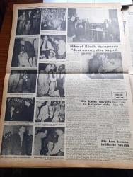 Vatan Gazetesi - 12 Haziran 1954 - Türk Pakistan Anlaşması Dün Mecliste İttifakla Kabul Edildi - Adnan Menderes İle Pakistan Başbakanı Muhammed Ali'nin Demeçleri - Ailesini Katleden Hikmet Küçük Duruşmada Beni Asınız Diye Bağırdı - Birleşik Amerika Dışişleri Bakanı John Foster Dulles Çin Hindinde Amerika'nın Harbe Girme Şartlarını Bildirdi - Sultanahmet Cezaevi Karşısında Bitli Ekmek Yapan Fırın Kapatılıyor - Dünya Kupası Maçları 14 Haziran'da Başlıyor - Denizde İsyan Yazan Herman Wouk Yazı Dizisi - Denizcilik Ve Kabotaj Bayramı Hazırlıkları - Arap Memleketleri İle İsrail'e İhtar - Altemur Kılıç - Hoş Memo Karikatür - Fransa'da En Çok Okunan Gazete France Soir - General Ali Fuat Cebesoy'un Siyasi Hatıraları - Okuyucu Fikir Ve Şikayetleri Dinleyen Ve Derleyen Ahmet Refik Noyan - Cumhurbaşkanı Celal Bayar'ın Güreşçileri Tebriki - Adana Demirspor Almanya'ya Gidiyor - İstanbul Atletizm Bayramı Bugün Başlıyor - Meşhur Yüzücü Kadas Mağlup Oldu - 19 Mayıs Stadında Gece Maçları Yapılacak