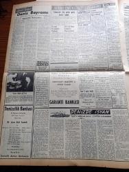 Vatan Gazetesi - 1 Temmuz 1954 - Yeni Dostumuz Kanada Yazan Ahmet Emin Yalman Yazı Dizisi - Seçim Kanunu Tadilatı 33 e Karşı 337 Oyla Kabul Edildi - Nevşehir'i İl Kırşehir'i İlçe Yapan Kanun Çıktı - Dünya Kupası Yarı Final Müsabakalarında Macaristan 4 Uruguay 2  Almanya 6 Avusturya 1 - Başbakan Adnan Menderes İle Kemal Kırıkoğlu Arasında Tartışmalar Oldu - Şeker Halka Vesika İle Dağıtılıyor - Dün Güneş Tutuldu - Milli Oyunlar Müsabakası Hakkında Bilgi Verildi - 1953 Türkiye Güzeli Belgin Doruk Puro Tuvalet Sabunu Kullanıyorum Diyor - Denizde İsyan Yazan Herman Wouk Yazı Dizisi - Bir İsrail Filosu İstanbul'u Ziyaret Edecek - Gülhane Sergisindeki Kümes Hayvanlarını Sansarlar Boğuyor - Sovyetler Atomla İşleyen Elektrik Santrali Yapmışlar - Cami Yanında Çıplak Resim Çektiren Kadın - General Ali Fuat Cebesoy'un Siyasi Hatıraları Yazı Dizisi - Arı Unları - 50 Bin Dolarlık Yedek Parça Geldi - Borsa - İstanbul Sinema Programı - Doğubank - Prens Sabahattin'in Hatırası Anıldı - Partizan Memurlar