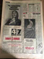 HÜRRİYET GAZETESİ 23 EKİM 1967 YIL :20 SAYI :7000--Mısır da emlaki olan Türkler tazminat alacak --Irak a çamaşır makinesi ve  buzdolabı  satacağız ---Mısır bir İsrail Muhribini Batırdı ,150 ölü ve yaralı var ---Pasaportsuz iki Alman kızı hudut dışı  edildi ---Sokak sokak dolaşıp duvarlara ilan asıyor ---Tören  günü Tahran a havadan gül  yağacak ---Necdet Elmas üçüncü izin günü annesi ve babasıyla beraber  geçirdi ----Büyük gösteri sonunda 200 kişi tevkif edildi ---5 Günde Sigarayı Bırakma Programı --Eskişehirspor Gençlerbirliğini  1-0 mağlup etti --Altınordu Feriköy ü 2-1 yendi-----Beşiktaş :1 Altay :1 ---Galatasaray :0 H.Tepe : 0--Türkiye Atletizm Şampiyonası ---Polislere 17 kilo baz morfin satmak  isterken yakalandılar ---İstanbullu  fabrikatörün oğlu  itirafta bulundu teyzemi ben öldürdüm ---Bir Tüccar ve eşi banyo da ölü bulundu ---Kadıköy Üsküdar yolu asfaltlanıyor ---Radyo Programları ---Türkiye İş Bankası :47 Milyon --3.Türkiye Ligi Maçları --