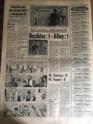 HÜRRİYET GAZETESİ 23 EKİM 1967 YIL :20 SAYI :7000--Mısır da emlaki olan Türkler tazminat alacak --Irak a çamaşır makinesi ve  buzdolabı  satacağız ---Mısır bir İsrail Muhribini Batırdı ,150 ölü ve yaralı var ---Pasaportsuz iki Alman kızı hudut dışı  edildi ---Sokak sokak dolaşıp duvarlara ilan asıyor ---Tören  günü Tahran a havadan gül  yağacak ---Necdet Elmas üçüncü izin günü annesi ve babasıyla beraber  geçirdi ----Büyük gösteri sonunda 200 kişi tevkif edildi ---5 Günde Sigarayı Bırakma Programı --Eskişehirspor Gençlerbirliğini  1-0 mağlup etti --Altınordu Feriköy ü 2-1 yendi-----Beşiktaş :1 Altay :1 ---Galatasaray :0 H.Tepe : 0--Türkiye Atletizm Şampiyonası ---Polislere 17 kilo baz morfin satmak  isterken yakalandılar ---İstanbullu  fabrikatörün oğlu  itirafta bulundu teyzemi ben öldürdüm ---Bir Tüccar ve eşi banyo da ölü bulundu ---Kadıköy Üsküdar yolu asfaltlanıyor ---Radyo Programları ---Türkiye İş Bankası :47 Milyon --3.Türkiye Ligi Maçları --