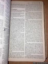 HOLY BIBLE / NEW LIVING TRANSLATION / GIFT & AWARD EDITION / TYNDALE HOUSE PUBLISHERS / İNGİLİZCE (KUTSAL İNCİL)