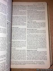 HOLY BIBLE / NEW LIVING TRANSLATION / GIFT & AWARD EDITION / TYNDALE HOUSE PUBLISHERS / İNGİLİZCE (KUTSAL İNCİL)