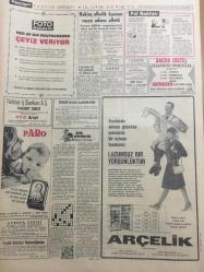 HÜRRİYET GAZETESİ  20 TEMMUZ 1965 YIL :18 SAYI :6185---61 Bin 677 kişiye bir milletvekili düşecek ---Karaköy yeraltı  geçidi törenle hizmete açıldı ---Bu yıl terfi  sırası  gelen 200 Albaydan  35 i General olacak ---Turistler lisanlarına  göre  bu aletlerin  sesleriyle  toplanıp  Efes i ziyaret ediyor ---Bir  bankayı 235 bin  lira  dolandırıp  kaçtı ---Ezan yine hoparlörle okunacak --Syngman Rhee öldü ---Komalık olan Kılıç ,Kırlı Horoz u  öldürdü ,Tahta Bacak ı yaraladı ---Girit  te Yunan Kıralı aleyhine  gösteriler oldu ---Sebze ,meyva  pahalılığı  karşısında Belediye sıkı bir kontrole başladı --Fenerbahçe 200 bin lira ile 3-4 tane Yaşar yetiştirdi --Yaşar ,bugün Fenerbahçeli oluyor --Fenerbahçe nin rakibi Anderlecht mevsimi pazartesi günü açıyor --Birinci  ve ikinci Türkiye lig  maçları 4 Eylül de başlıyor ----Emekli Maaşıyla Dünya yı Dolaşıyor --Demirel in babası  belediye reisi  seçildi --