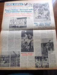 Vatan Gazetesi - 23 Haziran 1954 - İbni El Sunusi Celal Bayar'a Mesaj Gönderdi - Başbakan Adnan Menderes Tarafından Libya Başbakanı Mustafa Ben Halim'e Verilen Ziyafet - Karaborsa Pahalılığın Tesirini Arttırıyor - Guatemala'da Dün Büyük Çarpışma Oldu - Dünya Kupası Garaj Maçında Türkiye Almanya İle Karşılaşıyor - Sendikaların Konfederasyona Müracaatleri - Tarsus'tan Vatan'a Yazan Fasih İmal Yazı Dizisi - Belediye Seçim Kanunu Değişiyor - 12. Dil Kurultayı için Hazırlık - Denizde İsyan Yazan Herman Wouk Yazı Dizisi - Geçmişte Bugün Hatay Anavatana Kavuşuyor - Sovyetler De Atom Topu Yapmışlar - İzmir'de Genelev Kadınları Sendika Kuracaklar - General Ali Fuat Cebesoy'un Siyasi Hatıraları Yazı Dizisi - Pul Aleminin İçyüzü Derleyen Nur Sabuncuoğlu Yazı Dizisi - Vatan Radyo İlavesi - İstanbul Radyosu Stüdyo Mühendisinin Bir Bayan Olduğunu Biliyor Musunuz - Yüksek Mühendis Mualla Acar - Bu Yerin Ötesinde Yazan Cronin - Pal Traş Bıçağı - Radyolin - Türkiye Kore Milli Maçından Fotoğraf