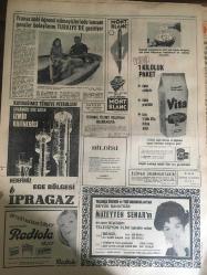 HÜRRİYET GAZETESİ 8 TEMMUZ 1968 YIL :21 SAYI :7254--Sovyet şilebinde kriz  geçirip öldü ---Cemal Erciman Kupayı Alırken Heyecandan Gözyaşı Döktü ---Gecekondu konusunda  AP ile CHP Tartıştılar ---Çağlayangil  Moskova ya Gidiyor ---Esnaf -sanatkar için sigorta sistemi kurulacak ---Yalovalılar  da meşhur hikayeyi  bir daha andı ---22 yıllık muhtar güllü Mahmut  dövülerek  öldürüldü --62 Yaşındaki  politikacı  oğlu olursa  adını Mustafa koyacak ---Doğu Berlin de Kanlı İltica  --7 Günde 5 milyon lira sarf edildi ---Fenerbahçe Molnara kaleci ısmarladı ---Birinci  gelen Rusya ile sonuncu  Mısır  arasındaki saat farkı bir günü  geçiyor ---Gündüz Kılıça ilk teklif  Beşiktaş tan geldi --Rüyalarındaki  Tatile Kavuştular ---Plaskovitis Tutuklandı---Kavgayı ayırmak isterken öldü --