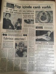 HÜRRİYET GAZETESİ 7 TEMMUZ 1968 YIL :21 SAYI :7253---Frankfurt ta bir Alman ın balkondan ateş yağmuruna tuttuğu 3 Türk ten biri öldü biri kötürüm kaldı --Sahte diploma ile terhis  belgesi satan dolandırıcı  tutuldu ---Blaıberg  in durumu yine  ağırlaştı ---Falcı Rose Stoler e göre Dünya karışacak ---Bademcikleri  ameliyatla alma yerine kurutma usulü keşfedildi ---Eskişehir Vefalı Zeki nin peşinde ---Hollandalı Hertog birinci geldi --329 Millik heyecan fırtınası için 8 tekne  yelken basacak ---Selim :Paralar suyunu çekti --Bir  Türk işçi ailesi  Alman hududunda  dayak yedi --İki sendikanın  yetkisi hakkında  tespit  yapılacak ---Yüksel Teknik Okulda İşgal Kalkıyor ---Sevdiği kızın nişanlısını  öldürdü --Tüp içinde  canlı varlık :Tıp zayıf bünyeli  kalbi kadınları da anne olmak mutluluğuna  kavuşturmak üzere ---Galatasaray ın Yugoslav  antrenörü Kaloperoviç 9 bin lira maaş alacak --- Che Guevara nın Günlüğü ------