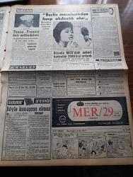 Vatan Gazetesi - 12 Eylül 1961 - Suya Hasret İstanbul Dün Yağmura Doydu - Seçim Tedbirleri Tesbit Ediliyor - Bende Su Geldi Fakat Musluktan Akmayacak - Maliye Bakanı Kemal Kurdaş Vergide İndirim Bir Deli Saçmasıdır - Yassıada Yüksek Adalet Divanı Başsavcısı Altay Ömer Egesel Adalet Bakanıyla Görüştü - NATO Manevraları Bugün Başlıyor - Beşiktaş'taki Tütün Deposu Dün Yandı - Gavurdağlı Fatma Serhan'ın Romanı Yazı Dizisi - Silahtarağa Sabotajcıları İçin Karar 19 Eylül'de Verilecek - Sakarya zaferinin Yıldönümünde Taymis Tuna Sakarya - Cerrahpaşa Üniversiteye Devrediliyor - Max Reinhard'ı Anma - Tunus Fransız Esir Mübadelesi - Oktay Akbal Köşe Yazısı - Kanada NATO'daki Askeri Kuvvetini 2000 Kişi Arttırdı - Doludizgin Samim Kocagöz'ün Romanı - Abu Simbel'in Serüveni - Dünya Nelere Gülüyor Karikatür - Palermo'da Oynayan Metin Oktay İtalyan Basınında - Beşiktaş Sert Tedbirler Alacak - Fenerbahçe'de Fırtına'dan Evvelki Sükunet Var - Antrenör Kursu Dün Açıldı - Lig Puan Cetveli - Spor Toto
