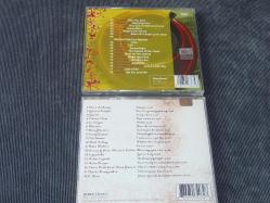 CAFE DE PERA 2 ve CAFE DE PERA 5-İKİ CD ALBÜM BİRDEN - DÖNEM BASKISI  ÇOK TEMİZ SIFIR AYARINDA MÜZİK CD SİDİR.
