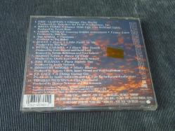 JOHN TRAVOLTA - PHENOMENON SOUNDTRACK MUSIC CD - DÖNEM BASKISI  ÇOK TEMİZ SIFIR AYARINDA MÜZİK CD SİDİR.