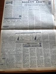 Vatan Gazetesi - 2 Eylül 1961 - Yeni Türkiye Partili Profesör Aydın Yalçın Nezarete Alındı - Sovyetler Bir Atom Bombası Patlattılar - Milli Birlik Komitesi Siyasi Partilere Dün Bir İkazda Bulundu - Tarafsızlar Konferansı Tito Tarafından Açıldı - Cumhuriyet Halk Partisi Dış Politika Görüşünü Açıkladı - Kemal Tahir'in Romanı Yorgun Savaşçı Yazı Dizisi - Necati Cumalı Köşe Yazısı - Yeni Şehir Hattı Gemileri - Amerikan Başkanı Kennedy Sovyet Kararının Atomik Olduğunu Söyledi - Cezayir'de Müslüman Ve Fransız Yerliler Çarpıştılar - Oktay Akbal Köşe Yazısı - Rüzgar Baba Çizgi Roman Guy Bara - Hoş Memo Karikatür - Venedik Film Festivali - Rusya Avrupa Cephesinde Atom Silahı Kullanmayacak - Dünya Nelere Gülüyor Karikatür - Noyan Amca Dert Dinliyor - Bugün 6 Milli Lig Maçı Var - At Yarışları - Güreş Federasyonu Bugün Toplanıyor - Beşiktaş Taksim Maçına Hazırlanıyor - Kasımpaşa'dan Galatasaray'a Geçen Ali İhsan İçin Federasyon Karar Verecek - Mithatpaşa Stadı - 19 Mayıs Stadı - Galatasaray Takımı
