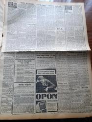 Vatan Gazetesi - 2 Eylül 1961 - Yeni Türkiye Partili Profesör Aydın Yalçın Nezarete Alındı - Sovyetler Bir Atom Bombası Patlattılar - Milli Birlik Komitesi Siyasi Partilere Dün Bir İkazda Bulundu - Tarafsızlar Konferansı Tito Tarafından Açıldı - Cumhuriyet Halk Partisi Dış Politika Görüşünü Açıkladı - Kemal Tahir'in Romanı Yorgun Savaşçı Yazı Dizisi - Necati Cumalı Köşe Yazısı - Yeni Şehir Hattı Gemileri - Amerikan Başkanı Kennedy Sovyet Kararının Atomik Olduğunu Söyledi - Cezayir'de Müslüman Ve Fransız Yerliler Çarpıştılar - Oktay Akbal Köşe Yazısı - Rüzgar Baba Çizgi Roman Guy Bara - Hoş Memo Karikatür - Venedik Film Festivali - Rusya Avrupa Cephesinde Atom Silahı Kullanmayacak - Dünya Nelere Gülüyor Karikatür - Noyan Amca Dert Dinliyor - Bugün 6 Milli Lig Maçı Var - At Yarışları - Güreş Federasyonu Bugün Toplanıyor - Beşiktaş Taksim Maçına Hazırlanıyor - Kasımpaşa'dan Galatasaray'a Geçen Ali İhsan İçin Federasyon Karar Verecek - Mithatpaşa Stadı - 19 Mayıs Stadı - Galatasaray Takımı