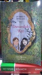 DUVARDAKİ KIZ