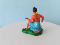 Vintage Hawaii Hula Kızları ve Ukulele çalan mini figürler Hong Kong 1960 lar El Boyama