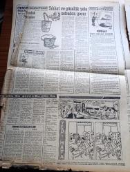 Vatan Gazetesi - 8 Haziran 1962 - İhsan Gürsan Da Adalet Partisinden İstifa Etti - Şevket Süreyya Aydemir Köşe Yazısı - Vatan Gazetesinin İlk Hediye Çekilişini Genç Neslin Sevilen Takdimcisi Erkan Yolaç Takdim Edecek - Türk Hava Yollarının Uçakları Bitlendi - Amerika Komünist Ülkelere Yapılan Yardımı Kesiyor - Almanlara Silah Satışı Görüşmeleri Dün Başladı - İsmet İnönü Yeni Bir Varlık Vergisi Çıkacağı Yalan - Profesörlerin Siyasetten Uzak Kalması İstendi - Burhan Arpad Köşe Yazısı - Chapman Raporu Yazan İrving Wallas Yazı Dizisi - 200 Hamal Vilayet Önünde Protesto Gösterisi Yaptı - Yanlış Yorum Yazan Sami Kocagöz - Franco Ayinlerin Radyo İle Yayınını Yasakladı - Kale Tavas'ın Dramı Devam Eder Yazan Kemal Bilbaşar - Kulüp Film'in 1962 Harikası Kurşun Yağmuru - Eşref Kolçak - Ahmet Tarık Tekçe - İngiltere'de Ara Seçimi İşçi Partisi Kazandı - Üç Perdelik Cinayet Yazan Agatha Christie Çeviren Ülkü Tamer - Fenerbahçe Takımı Avrupa Şampiyonu Benfica İle Karşılaşıyor - Hakkı Yeten Evleniyor