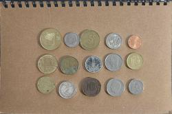 15 adet yabancı madeni para