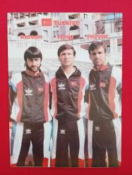Gelişim Spor Futbol Dergisi - Sayı: 64 - 25 Ekim 1989 - Kapak: Türkiye Milli Takımı - Poster: Rıdvan Dilmen, Tanju Çolak, Feyyaz Uçar