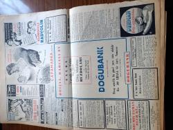 Vatan Gazetesi - 19 Temmuz 1954 - Ahmet Emin Yalman Köşe Yazısı - Cenevre'de Gergin Hava Biraz Azaldı - Altı Kanada Tepkili Uçağı Dün Törenle Teslim Alındı - Malatya Suikasti Davası 21 Ay Sürdü - Vatan Gazetesi Başyazarı Ahmet Emin Yalman'a Yapılan Suikastin Davası - Lübnan Dışişleri Bakanı Alfred Nakkaş Memleketimize Gelecek - Milli Eğitim Bakanı Celal Yardımcı'nı  Verdiği Beyanat - Denizde İsyan Yazan Herman Wouk Yazı Dizisi - Unkapanı Köprüsü De Bozuldu - Seçmen Kütükleri Ay Sonuna Kadar Tamamlanacak - McCarthy Hitler'e Benzetildi - İran Rus Notasına Sert Cevap Verdi - Türk Devriyeleri Suriye Topraklarına Girmiş - General Ali Fuat Cebesoy'un Siyasi Hatıraları Yazı Dizisi - Avrupalı Kralların Aylıkları - Tarsus Vapuru Yolcuları Havana'da Güzel Vakit Geçirdiler - Bu Yerin Ötesinde Yazan Cronin Yazı Dizisi - Uçan Otomobil İcad Edildi - Almanya Bugünün Sürprizi Ve Yarının Favori Takımıdır - Dünyanın En İyi On Futbolcusu - Yüzücü Doğan Şahin Yeni Türkiye Rekoru Kırdı - Fenerbahçe