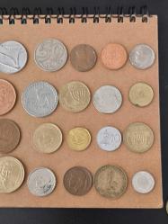32 adet yabancı madeni para