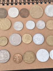 32 adet yabancı madeni para