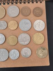 32 adet yabancı madeni para