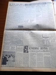 Vatan Gazetesi - 12 Temmuz 1953 - Doğu Almanya'ya Amerikan Yardımı - Cehennemde Kavga Yazan Ahmet Emin Yalman Köşe Yazısı - Edip Çiçekli Suriye Cumhurbaşkanı Oldu - Amerika Güney Kore İle Anlaştı - Havai Elektrik Nakil Hattı Yapılacak - General Necip Halkı Daha Az Ekmek Yemeğe Davet Etti - Ahmet Tahtakılıç'ın Da İfadesi Alındı - İçimizdeki Şeytan Yazan Raymond Rodiguet Yazı Dizisi - İsmail Atalay'ın Demokrat Parti'den İstifası - Süveyş Kanalının Müdafaası İçin Mısır Teklifi - Fotoğraflarla Haberler - Everest Fatihi Tenzing Londra İklimine Dayanamadı - Haliçte Fabrika Ve Havuzlarda Sanık Olarak Beş Kişi Yakalandı - General Electric Ampul - İstanbul Kapılarında Fethin Büyük Tarihi Romanı Yazan Feridun Fazıl Tülbentçi Yazı Dizisi - Üsküdar Selimiye Camiinde Hatim Duası - Haşim Mardin'in Raman Tankeri İzmir'e Gidiyor - Avrupa Güzellik Müsabakası - Gripin - Poker Play Traş Bıçağı - İstanbul Ankara İzmir Radyosu Programı - Arı Unları - Ziraat Bankası - Kasım Gülek Hesabımız Millet Önünde