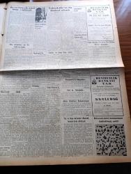 Vatan Gazetesi - 12 Temmuz 1953 - Doğu Almanya'ya Amerikan Yardımı - Cehennemde Kavga Yazan Ahmet Emin Yalman Köşe Yazısı - Edip Çiçekli Suriye Cumhurbaşkanı Oldu - Amerika Güney Kore İle Anlaştı - Havai Elektrik Nakil Hattı Yapılacak - General Necip Halkı Daha Az Ekmek Yemeğe Davet Etti - Ahmet Tahtakılıç'ın Da İfadesi Alındı - İçimizdeki Şeytan Yazan Raymond Rodiguet Yazı Dizisi - İsmail Atalay'ın Demokrat Parti'den İstifası - Süveyş Kanalının Müdafaası İçin Mısır Teklifi - Fotoğraflarla Haberler - Everest Fatihi Tenzing Londra İklimine Dayanamadı - Haliçte Fabrika Ve Havuzlarda Sanık Olarak Beş Kişi Yakalandı - General Electric Ampul - İstanbul Kapılarında Fethin Büyük Tarihi Romanı Yazan Feridun Fazıl Tülbentçi Yazı Dizisi - Üsküdar Selimiye Camiinde Hatim Duası - Haşim Mardin'in Raman Tankeri İzmir'e Gidiyor - Avrupa Güzellik Müsabakası - Gripin - Poker Play Traş Bıçağı - İstanbul Ankara İzmir Radyosu Programı - Arı Unları - Ziraat Bankası - Kasım Gülek Hesabımız Millet Önünde