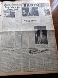 Vatan Gazetesi - 16 Mayıs 1953 - Ahmet Emin Yalman Köşe Yazısı - Birliklerimiz Kore'de Komünist Taarruzunu Geri Attı - Yugoslav Parlamento Heyeti Dün Şehrimize Geldi - Türkiye Yugoslavya Yunanistan Üçlü Paktı Pazartesi Günü Tasdik Edilecek - Lord İsmay NATO'nun Son Durumunu Anlattı - İstanbul Üniversitesinde İmtihanlar Geri Kaldı - Daktilo Şampiyonu Ece Alpay - Kadıköy Yeldeğirmeni Karakolunun Mensupları Adalete Verildi - Kadınlar Tekkesi Yazan Refik Halid Karay Yazı Dizisi - İnkılap Müzesi - Bektaşi Dedesi Ahmet Sırrı Dedenin 5 Sene Hapsi İstendi - Amerika'daki Müslümanlar Arasında Ramazan - Sait Faik Abasıyanık'la Bir Akşamüstü Yazan Oktay Akbal - Uyanan Kıta Afrika Yazan Tunç Yalman Yazı Dizisi - Amerika'da Müzik Festivali - Macera Bu Akşam Başlıyor Yazan Robert Collard Yazı Dizisi - Demirspor Galatasaray Maçı - Arjantin İngiltere Futbol Maçı - İkinci Çanakkale Kupası Maçları - Milli Güreşçi Yaşar Doğu'nun Güreşler Hakkında Sözleri - Luton Town Bugün Vefa İle Oynuyor - Gripin - Arı