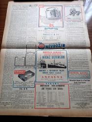 Vatan Gazetesi - 24 Mayıs 1953 - Ahmet Emin Yalman Köşe Yazısı - Rusya'da Yeniden Cezalar Verildi - İstanbul'un Elektrik Derdine Dair Demeç - Fransız Kabinesini Kurmaya Guy Mollet Davet Edildi - Amerikan Dışişleri Bakanı John Foster Dulles Yarın Geliyor - Cumhuriyet Halk Partisinin Tenkidine Karşı Demokrat Partililerin Görüşleri - Türkiye Turizm Kurumu Başkanı Lütfi Kırdar - Eski Başbakan Şemseddin Günaltay İktisadi Durumu Tenkid Etti - Kore Tugayımızın Son Savaşı - Tiyatroya Dair Tartışmalı Toplantı Yapıldı - Kraliçe Elizabeth Provalarda - Kadınlar Tekkesi Yazan Refik Halid Karay Yazı Dizisi - Banka Müdürü Olan İlk Kadın Bayan İclal - Atatürk Kız Lisesinde Meslek Seçim Günü - Altmışlık Kadın Kaçırıldı - İrlanda'da Mektup Bomba Patladı - Almanya Filipin Maçı - Amerikan Uçaklarının Menzili - Uyanan Kıta Afrika Yazan Tunç Yalman Yazı Dizisi - İstanbul Kapılarında Fethin Büyük Tarihî Romanı Yazan Feridun Fazıl Tülbentçi Yazı Dizisi - Tiyatrolar Sinemalar Programı - Nüzhet Keyder