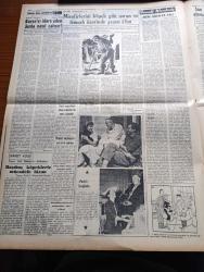 Vatan Gazetesi - 18 Aralık 1954 - Ahmet Emin Yalman Köşe Yazısı - Yunan Hükümeti Şiddetli Ve Ciddi Tedbirler Alıyor - Başvekil Adnan Menderes Yeni Yatırımlar Yapılacağını Söyledi - Mevlana Anıldı - Celal Bayar'a Kıbrıs'tan Sevinç Telgrafları Çekildi - Büyük Bir Eroin Şebekesi Tutuldu - Caddeler Açıkhava Garajı Halini Aldı - Otomobil Sevdası Yazan İsmail Ateş Yazı Dizisi - 1 Milyon Palamut Tutuldu - Bir Güzel Esmer Alman Kadını İmregard Margerete Casus Yakalandı - Çam Katliamı İstanbul'da Devam Ediyor - Antalya'da Bir Radyo İstasyonu Kuruluyor - Stalin Nasıl Öldürüldü Çeviren Rahşan Ecevit Yazı Dizisi - İstanbul'da Başıboş Köpeklerle Mücadele Lazım - Televizyonda İllüzyon Bir Kemanı 4 Kişi Çalıyor - Sir Julius Levy'nin Yükselişi Yazan Daphne Du Maurier Yazı Dizisi - Sabahçı Kahveleri Yazan Cengiz Tuncer - San Francisco'da Atoma Karşı Tedbir Alındı - Fenerbahçe Galatasaray Maçı Arifesinde - Fenerbahçe Kalecisi Şükrü Ersoy - Galatasaray Kalecisi Turgay Şeren - Beşiktaş Emniyet Maçı