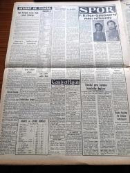 Vatan Gazetesi - 18 Aralık 1954 - Ahmet Emin Yalman Köşe Yazısı - Yunan Hükümeti Şiddetli Ve Ciddi Tedbirler Alıyor - Başvekil Adnan Menderes Yeni Yatırımlar Yapılacağını Söyledi - Mevlana Anıldı - Celal Bayar'a Kıbrıs'tan Sevinç Telgrafları Çekildi - Büyük Bir Eroin Şebekesi Tutuldu - Caddeler Açıkhava Garajı Halini Aldı - Otomobil Sevdası Yazan İsmail Ateş Yazı Dizisi - 1 Milyon Palamut Tutuldu - Bir Güzel Esmer Alman Kadını İmregard Margerete Casus Yakalandı - Çam Katliamı İstanbul'da Devam Ediyor - Antalya'da Bir Radyo İstasyonu Kuruluyor - Stalin Nasıl Öldürüldü Çeviren Rahşan Ecevit Yazı Dizisi - İstanbul'da Başıboş Köpeklerle Mücadele Lazım - Televizyonda İllüzyon Bir Kemanı 4 Kişi Çalıyor - Sir Julius Levy'nin Yükselişi Yazan Daphne Du Maurier Yazı Dizisi - Sabahçı Kahveleri Yazan Cengiz Tuncer - San Francisco'da Atoma Karşı Tedbir Alındı - Fenerbahçe Galatasaray Maçı Arifesinde - Fenerbahçe Kalecisi Şükrü Ersoy - Galatasaray Kalecisi Turgay Şeren - Beşiktaş Emniyet Maçı