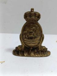 K93---YELKENLİ GEMİ VE KRAL TACI DEKORLU PİRİNÇ OBJE