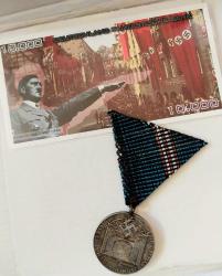 İKİNCİ DÜNYA SAVAŞI ALMANYA NAZİ ASKERİ GÜMÜŞ KAPLAMA MADALYA  VE HATIRA KOLEKSİYONLUK HİTLER GÖRSELLİ  PARA..