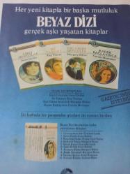 3 Şubat 1984 - Spor Toto 19. Hafta - 13+1 Bilen 45 Kişi - 427 bin lira kazandı - 13 Bilen 159 kişi 170 bin lira kazandı - 12 Bilen 4570 kişi 7583 lira kazandı haberi - Islak kalemle a4 kağıdına yazılmış bilgi notu - Tek Yaprak Arkalı Önlüdür