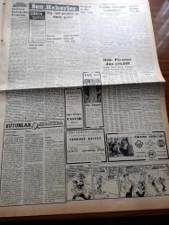 Vatan Gazetesi - 8 Aralık 1953 - Ahmet Emin Yalman Köşe Yazısı - Atom'un Sır Perdesi Bugün Aralanıyor - Irak Gazetesi El Ceride Küstahlık Ediyor - Galatasaray Fenerbahçe Maçı Biletleri Karaborsada - Tahran'da Yine Karışıklık Oldu - Orman Kanunu Mecliste - Tıp Fakültesi Talebe Cemiyeti Kongresi Yapıldı - Yeşil Gözlü Soledad Yazan Greta Granor Yazı Dizisi - İETT Genel Müdürü Kamuran Görgün - Arap İsrail Görüşmeleri İçin Temaslar Yapılıyor - Tanınmış İngiliz Piyanisti Noel Newton Wood Öldü - Ortadoğu'nun En Mühim Ümidi Türkiye - Afrika'da 4 Ay Yazan Tunç Yalman Yazı Dizisi - Roma'da Öpüşmek Yasak - Caniler Yatağı Filmi Alkazar Sinemasında - Çocuk Köşesi - Veba Yazan Albert Camus Yazı Dizisi - Atatürk Kır Koşusu - San Remo Beynelmilel Basketbol Turnuvası - Fenerbahçe İstanbulspor Maçı Tehir Edildi - Çin Başbakanı Şu En Lai Tehdit Ediyor - Fransa Cumhurbaşkanı Seçimi Televizyonda Verilecek - Romancı Paul Vialar İstanbul'da - Good Year Lastikleri - Arı Bisküvileri - Bulmaca