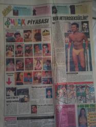 Kral Haftalık Aktüalite Sinema Tiyatro Müzik ve Magazin Gazetesi - 1990 Yılları - Halisünasyon gördüğümü sandım - Tülin Şaşmaz - Her gece barda gönlüm hovarda - Helal Cevat, sana yakışır - Medyum Ayten - Kestane hanım çizgi romanı - Tarkan: ''Ben Heteroseksüelim!'' diyor - Müzik Piyasası - Şahabettin Yanıkses - Kader'e Bak ile müziğe merhaba - Sibel Can sevgisi beste yaptırdı - Yeni bir yıldız doğuyor - Metin Peker - Manyak haberler - Gazete tam değildir sadece 2 sayfası mevcuttur