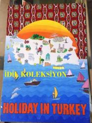 OKUL ÖDEVİ RESİM ÇALIŞMASI: ÖĞRENCİ: ÜLKÜ EZEL - 04.11.1994 - ÖĞRETMEN: M. ZEKİ KUŞOĞLU - AHŞAP ÜZERİNE ''HOLIDAY IN TURKEY'' YAZILI TARİHİ YERLER VE DENİZ MANZARASI KONULU RESİM - 50 x 35 cm EBADINDA