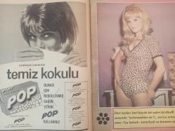 Pazar Haftalık Aktüalite Sinema Tiyatro Müzik ve Magazin Dergisi - 3 Aralık 1966 - Sayı:532 - Cüneyt Arkın’ın kızı Zeynep doğdu,fotoğraflı haberi-Gönül Yazar - Mine Mutlu - Esen Püsküllü ''Tek Tesellim Beyaz Perde'' diyor - Yeşilçam'dan Kapıkule'ye - Müşerref Tezcan ''Asıl Oyuna Gelen Biziz'' diyor - Pop Sabun Reklamı - Evlilik bana göre değil - Gönül Yazar - Kendi Kendini Harcayanlar - Sevim Emre - Sevinç Pekin - Agah Özgüç - Sevim Emre - Sevinç Pekin - Hülya Koçyiğit ve Yıldızınız - Zeynep Berk - Hanımlar için - Yeni modanın sade yakaları nasıl süslenecek? - Kendi Falı - 1966-67 şapkaları - 1966'nın yıldızları - Mine Mutlu - Çetin Ener - Docteur Renaud Krem Reklamı fotoğraf ve haberi - Tam Takım Dergi