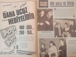 Pazar Haftalık Aktüalite Sinema Tiyatro Müzik ve Magazin Dergisi - 11 Kasım 1967 - Sayı:581 - Selda Alkor - Osman Seden Yeni Yıl Programını Açıkladı: 1968'in Gözdesi Olacak - POP Sabun Reklamı - İrfan Ünal - Ertem Eğilmez - Semiramis Pekkan - Filiz Akın - Kenan Kurt - Kartal Tibet - Zeynep Aksu - Semiramis Pekkan - Metin Erksan Filmin Çekimini Bırakınca Evdeki Hesap Çarşıya Uymadı - Türkan Şoray - Ediz Hun - Sema Özcan Aşkı Sona Erdi - Caniler Kralı Cinsiyet Değiştirdi - Dişi Killing Gülgün Erdem - Hanımların Köşesi - Yıldız Falınız - İzzet Günay: Artık Eski Huzuruma Kavuştum diyor - Aysel Tanju İki Yıl Sonra Yuvaya Döndü fotoğraf ve haberi - Tam Takım Dergi